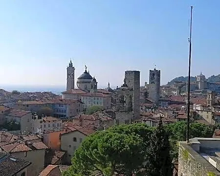 Sotto Le Mura 4*